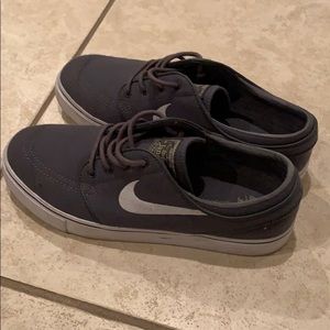 Grey Nike Janoski Shoes